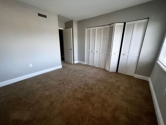 Building Photo - Spacious 3 Bed / 2 Bath Condo in Millenniu...