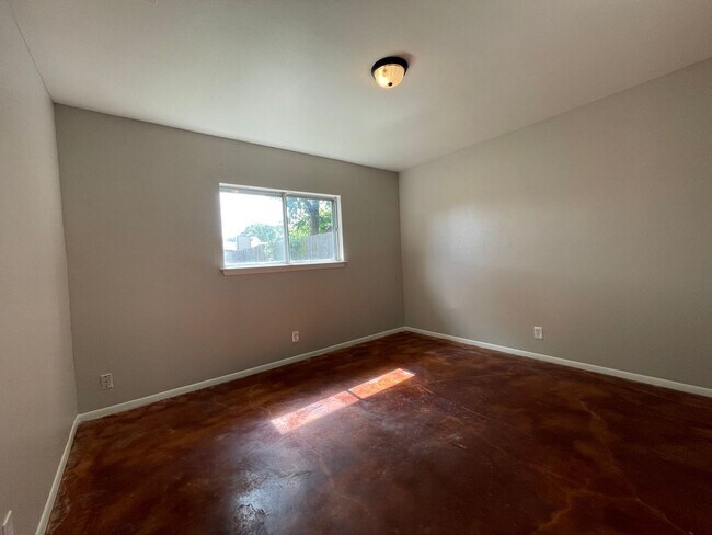 Building Photo - SPACIOUS 4 BEDROOM HOME IN MILLERS RIDGE***EASY ACCESS TO RANDOLPH AFB, FT. SAM, & SHOPPING