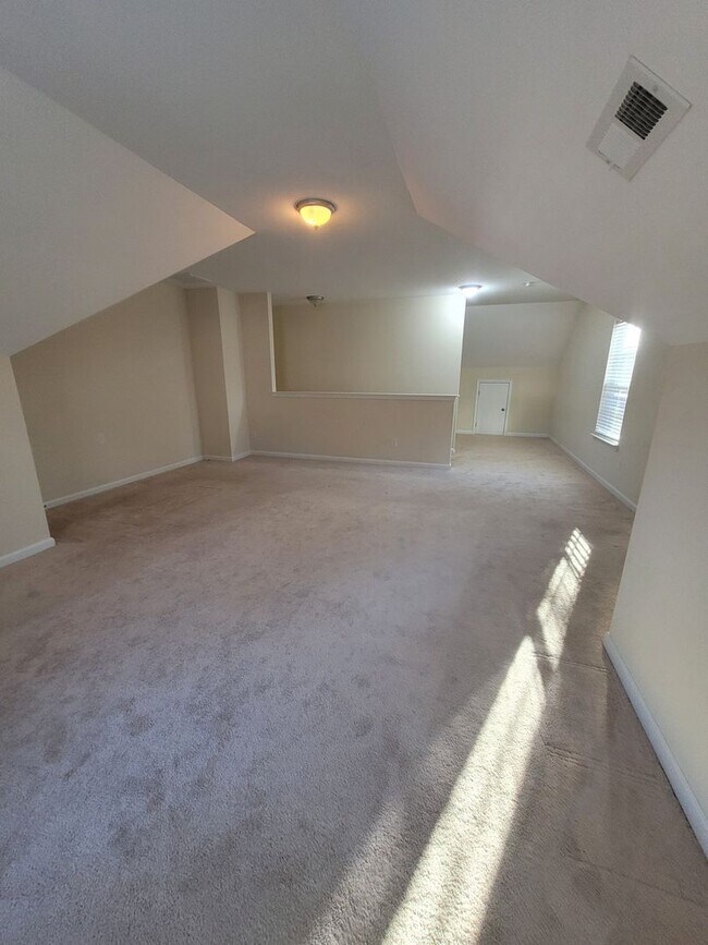 Building Photo - 8351 Thomas Jefferson Way