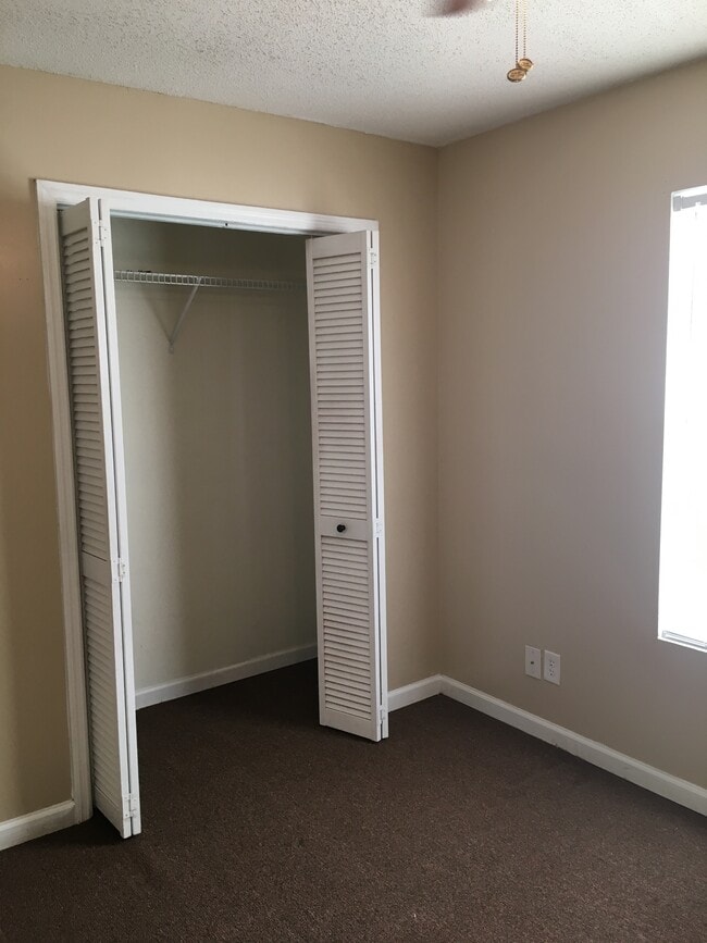 Building Photo - 621 S Wilkinson St