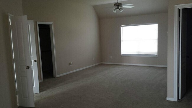 Building Photo - 4602 Countrymeadows Dr