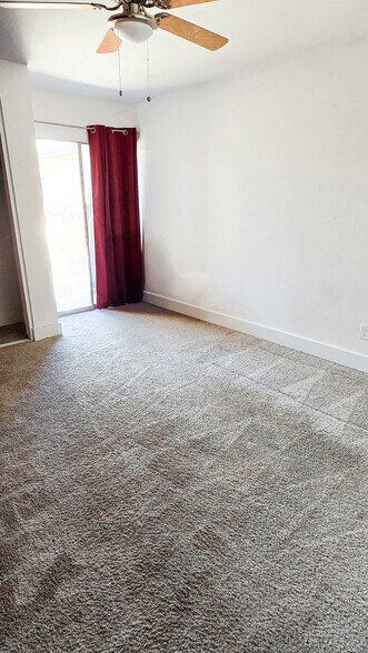 Walls have been painted since - New Pictures Soon - 1718 E Campbell Ave