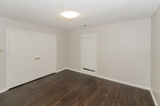 Building Photo - 8367 Stavenger Cove