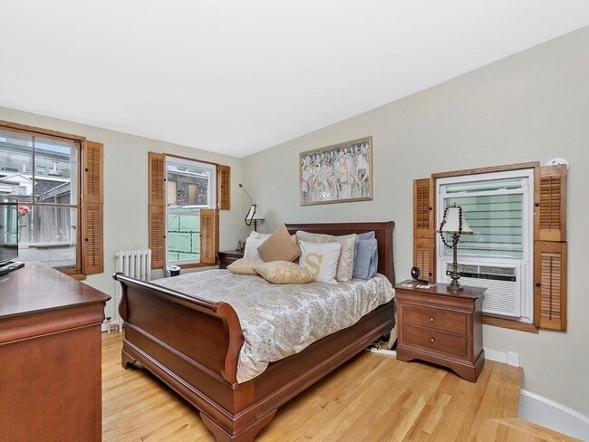 Building Photo - 50 Green St