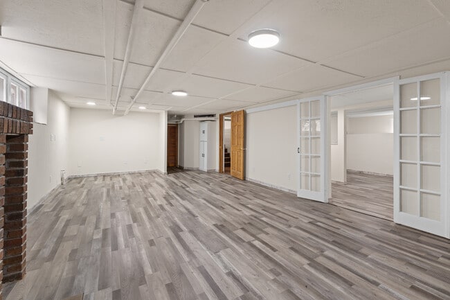 Building Photo - 1217 West Blvd