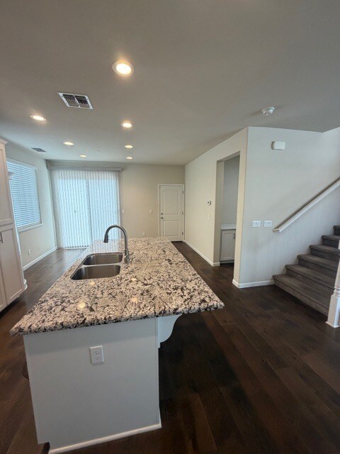 Building Photo - 3936 Purple Finch Ln