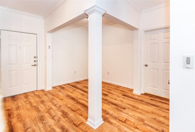 Building Photo - 1270 Strassner Dr