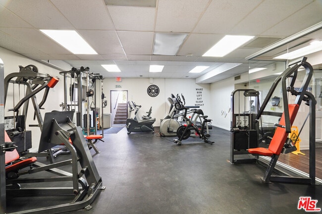 Building Photo - 9103 Summertime Ln