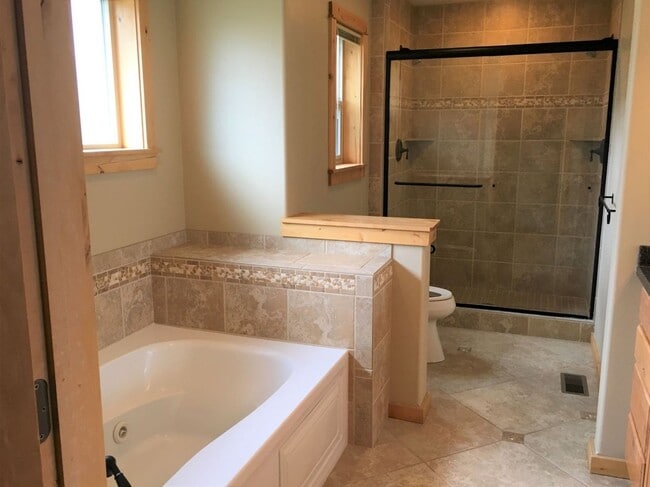 Building Photo - Gorgeous 3 Bedroom Home in Elk Grove Commu...
