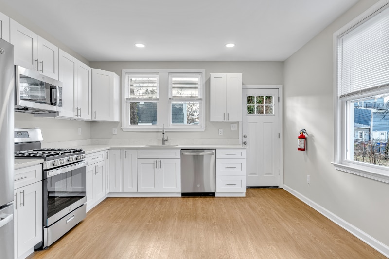 Building Photo - 332 Morris St