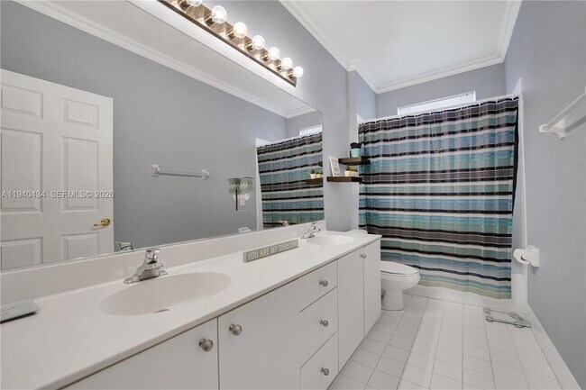 Building Photo - 19500 SW 39th Ct