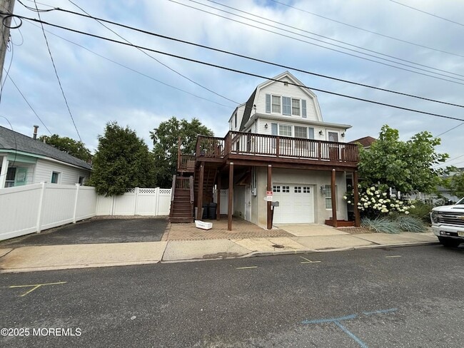 Building Photo - 66 Sea Drift Ave