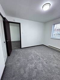 Building Photo - 1 Bedroom 1 Bathroom located in the heart ...
