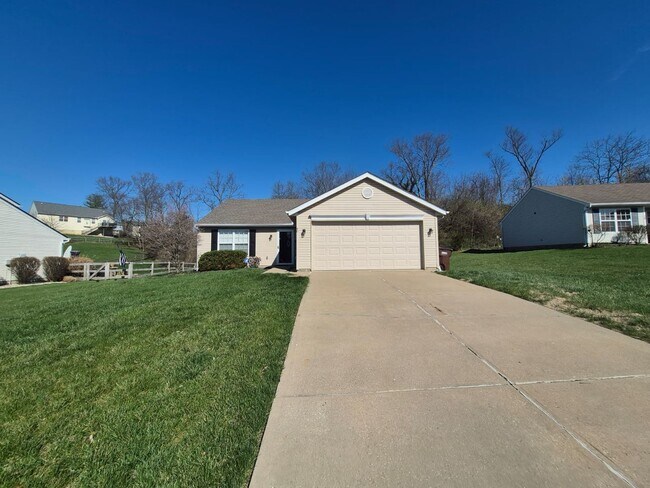 Building Photo - 40 Nicole Dr