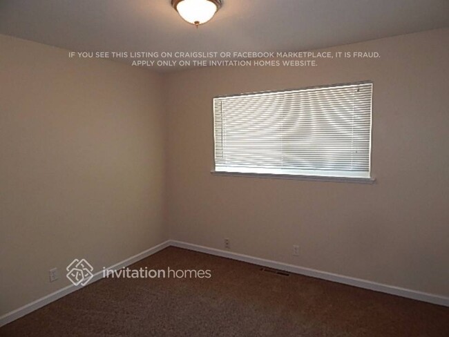 Building Photo - 3000 Phillips Ct