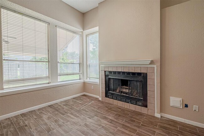 Building Photo - 4422 Waterfall Way