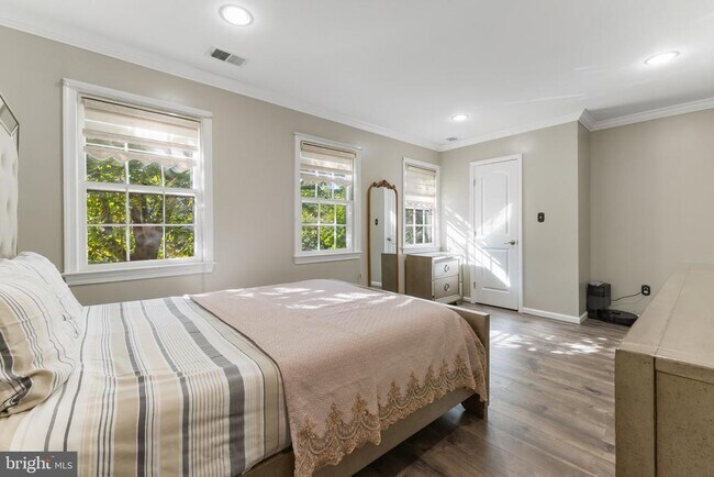 Building Photo - 2805 Lafora Ct