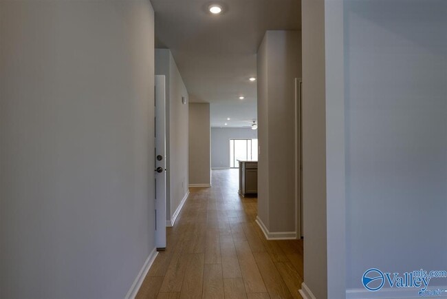 Building Photo - 206 Waylan Rdg Ln