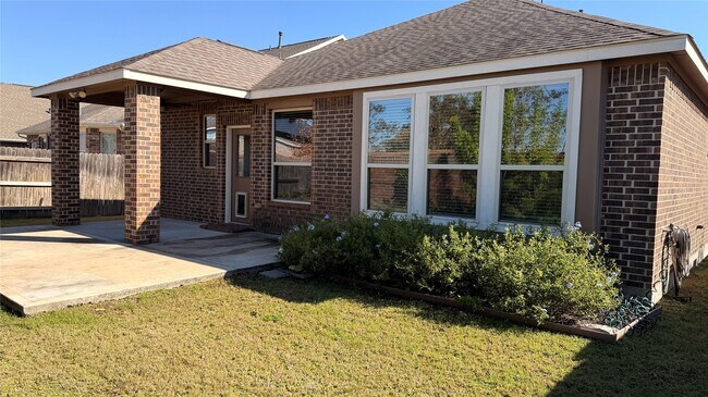 Building Photo - 6723 Barrington Crk Trce