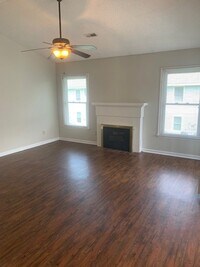 Building Photo - 3 Bed / 2 Bath at Willoughby Park