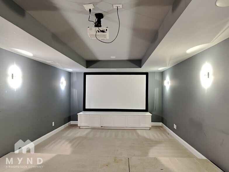 Building Photo - 12515 Magnolia Cir