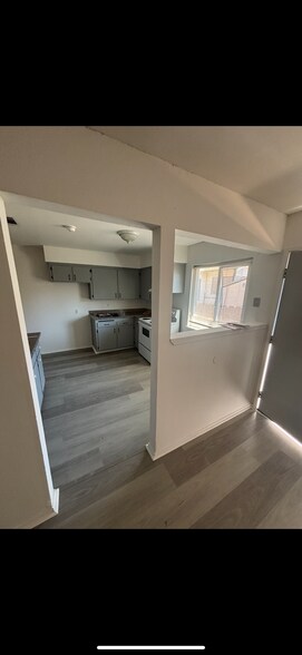 kitchen - 228 W 20th St