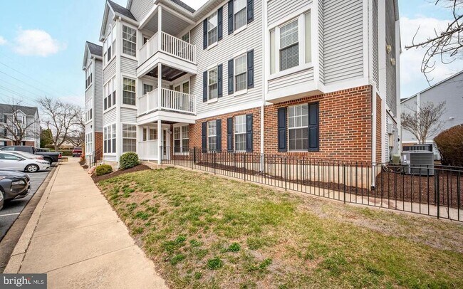 Building Photo - 607 Himes Ave
