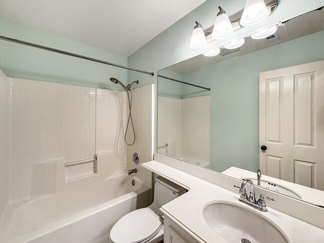 Building Photo - Bright & Spacious 4B/3BA Scripps Ranch Home - New AC, Hardwood Floors, Backyard!