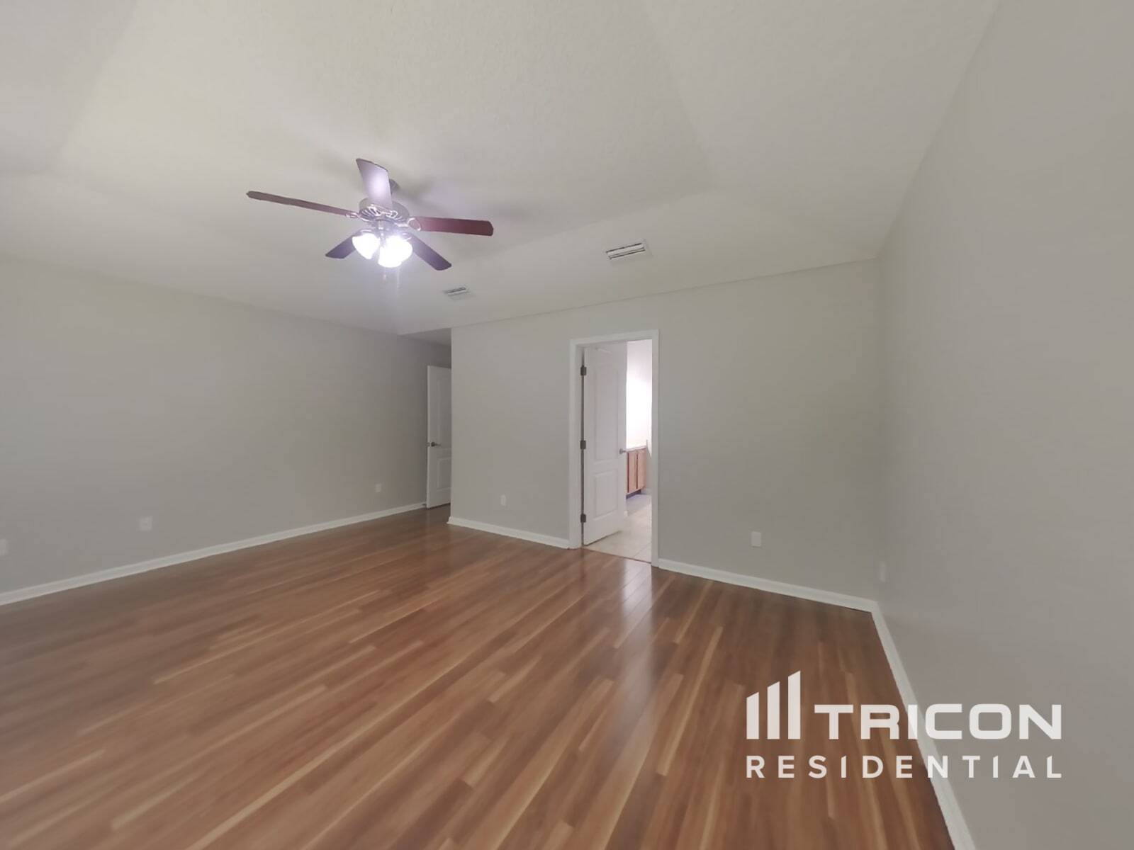 Building Photo - 495 Apple Creek Dr