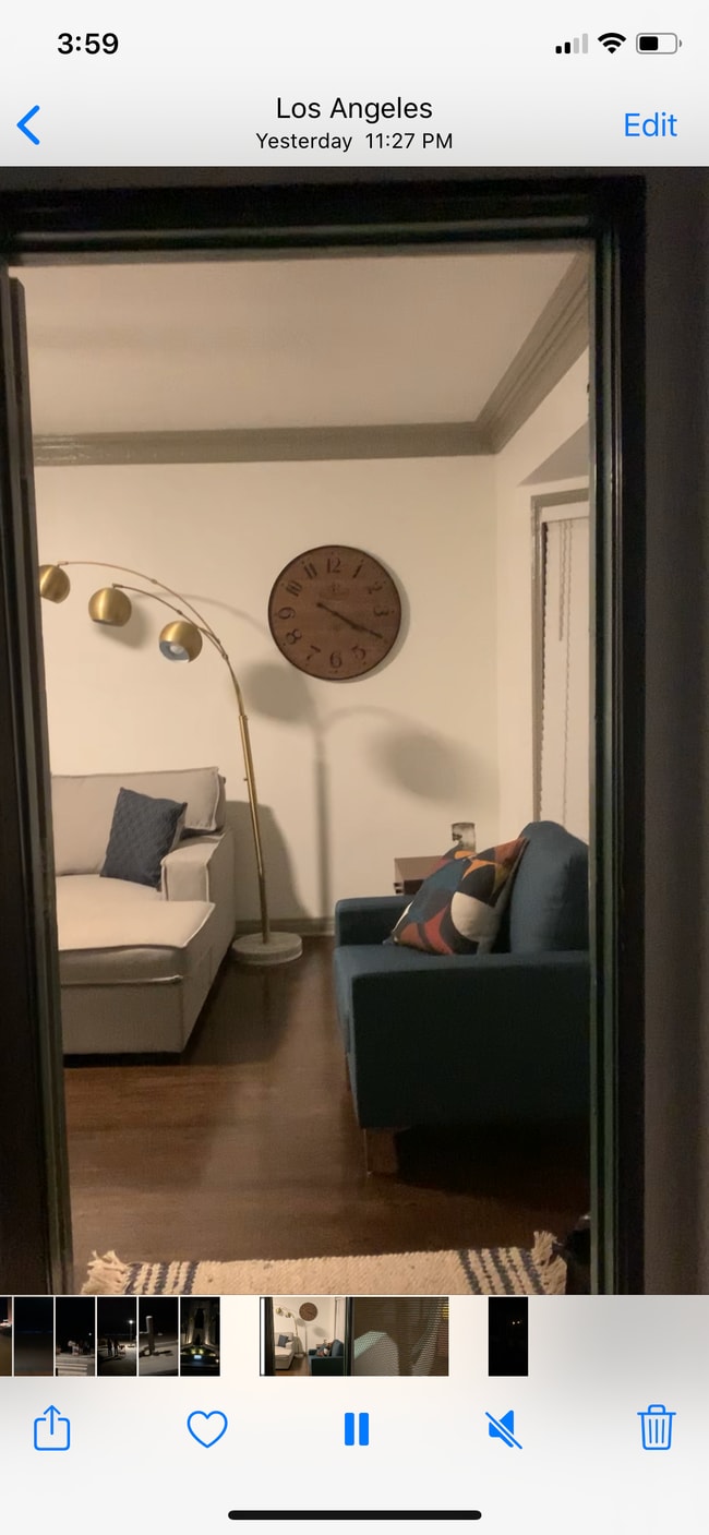 Living room - 3622 W Adams Blvd