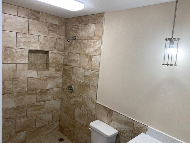 Building Photo - 5702 Golden Grove Ln