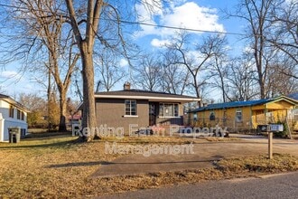 Building Photo - 3829 Ellis Ave SW