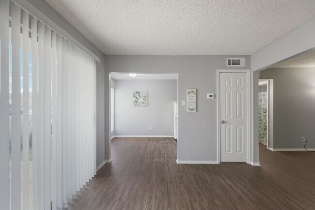 Interior Photo - Country Club