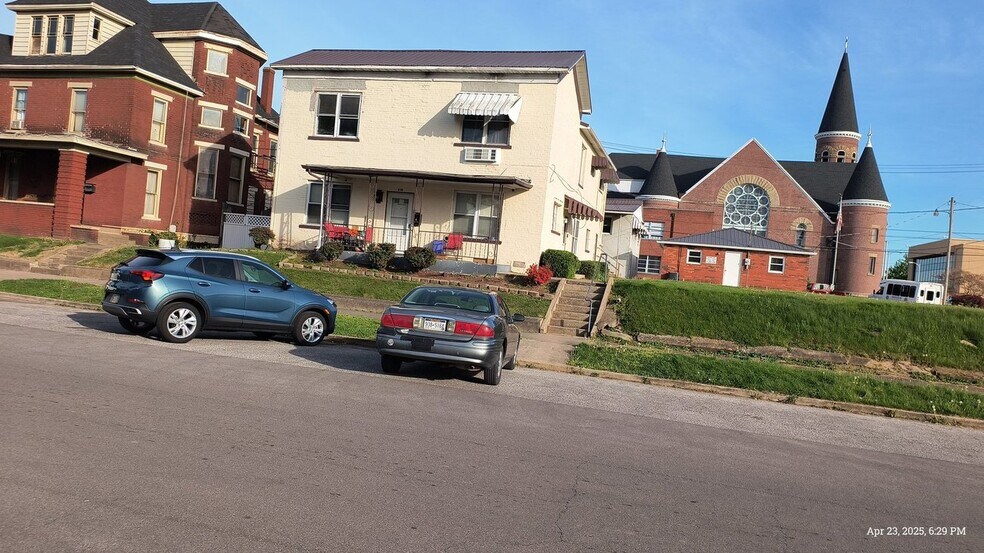 Building Photo - 510 Railroad St