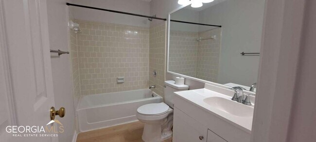 Building Photo - 3529 Mt Vernon Cir