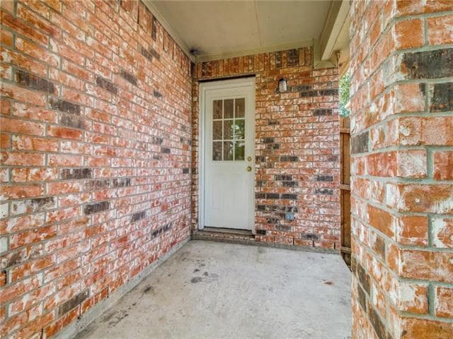 Building Photo - 7072 Chinquapin Dr