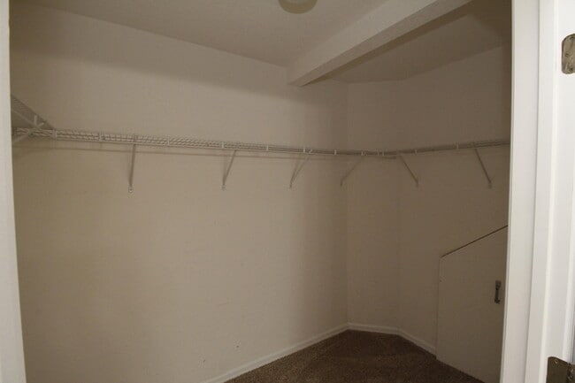 Building Photo - 105 Turpial Way