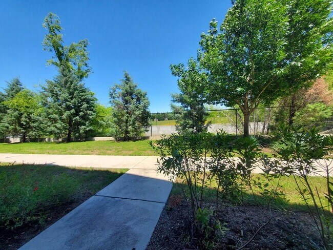 Building Photo - 7220 Wyoming Springs Dr