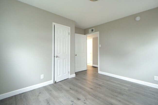 Building Photo - 4089 Polk St