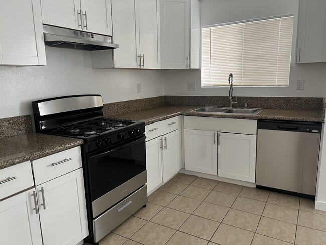 Building Photo - 6640 Irvine Ave