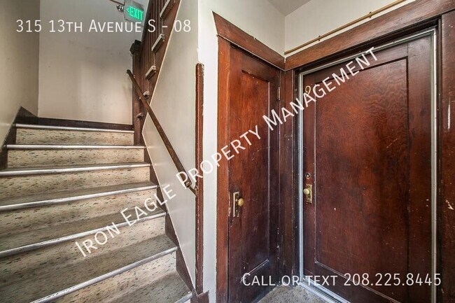 Building Photo - 315 13th Ave S
