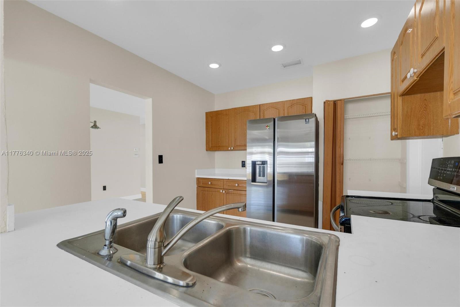 Building Photo - 16230 SW 106th Ave