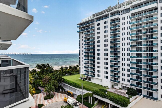 Building Photo - 2401 Collins Ave