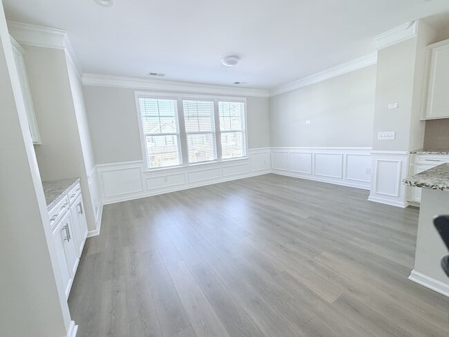 Building Photo - 939 Haybeck Ln