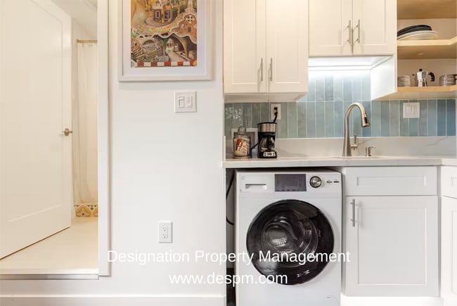 Building Photo - 6208 Roy St