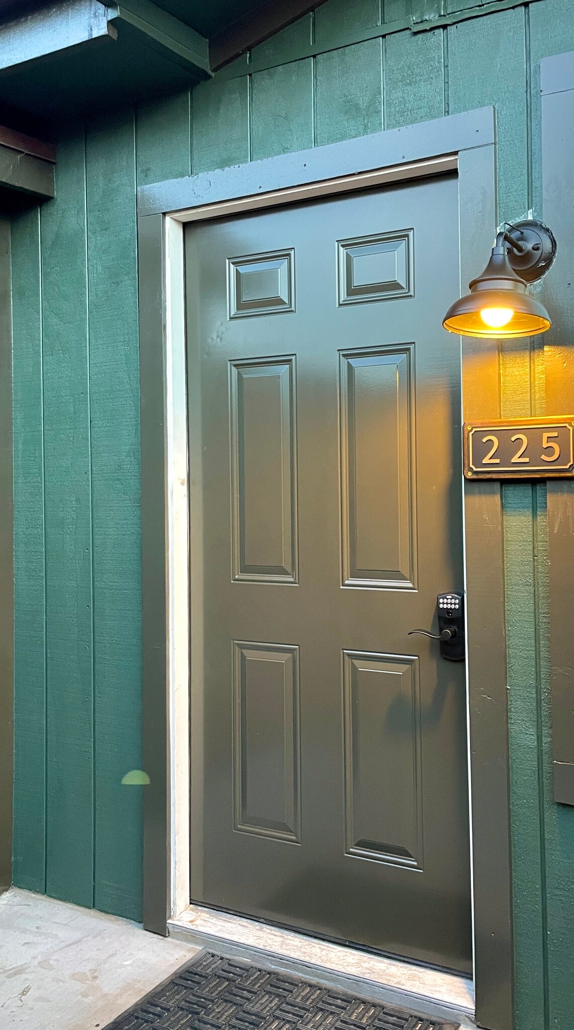 Building Photo - 225 E Branch St