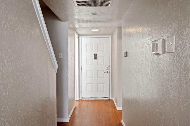 Building Photo - 4543 N O'Connor Rd