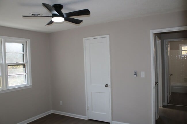 Building Photo - For Rent 3 Bedroom 2 Bath W/ Flex Space In South Aiken