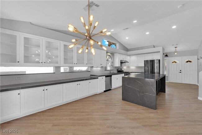Building Photo - 5029 Tranquil Stream Ct