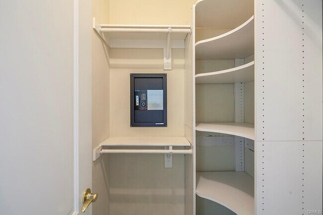 Building Photo - 1035 Fairview Ave